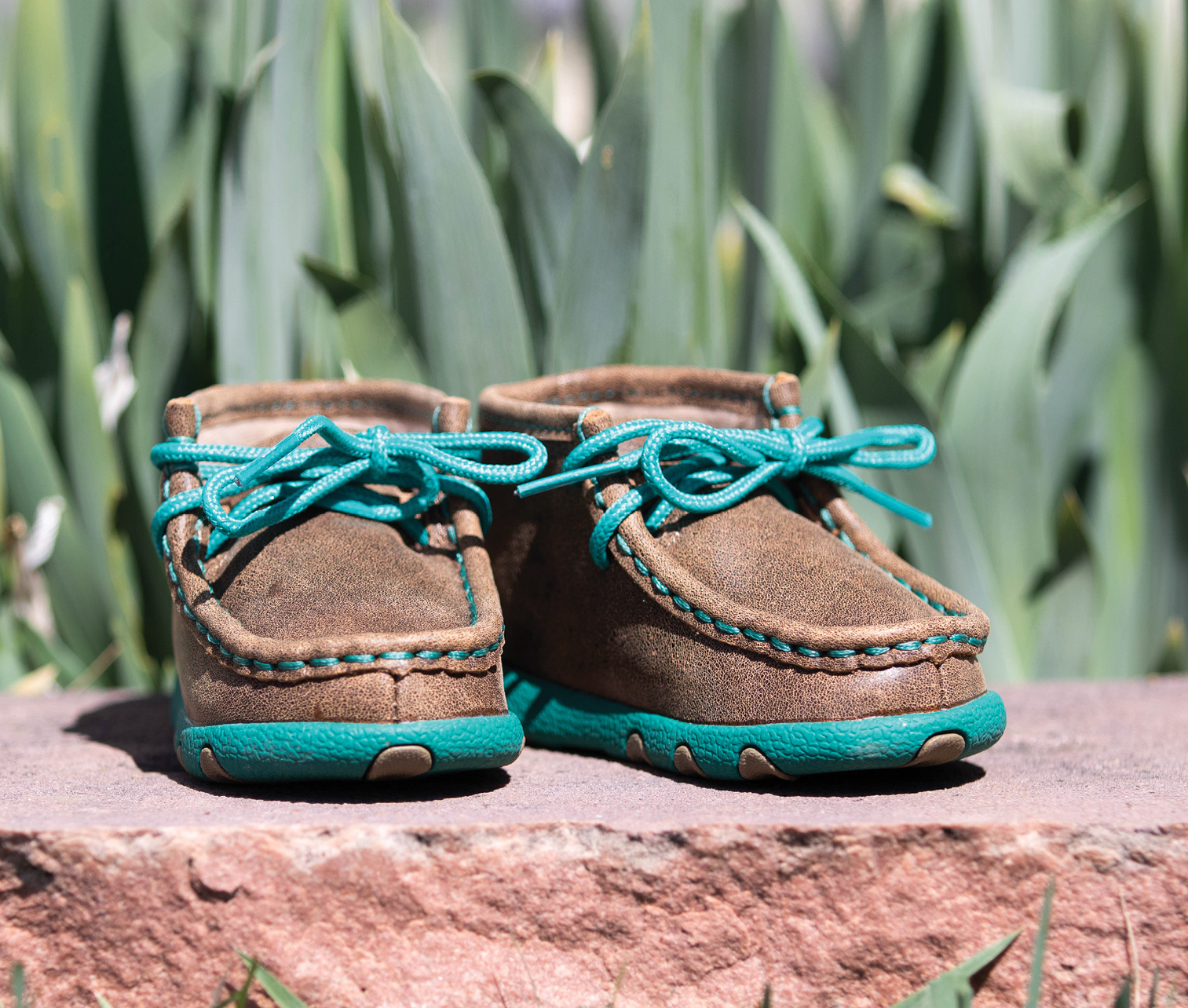 Twisted x turquoise store mocs