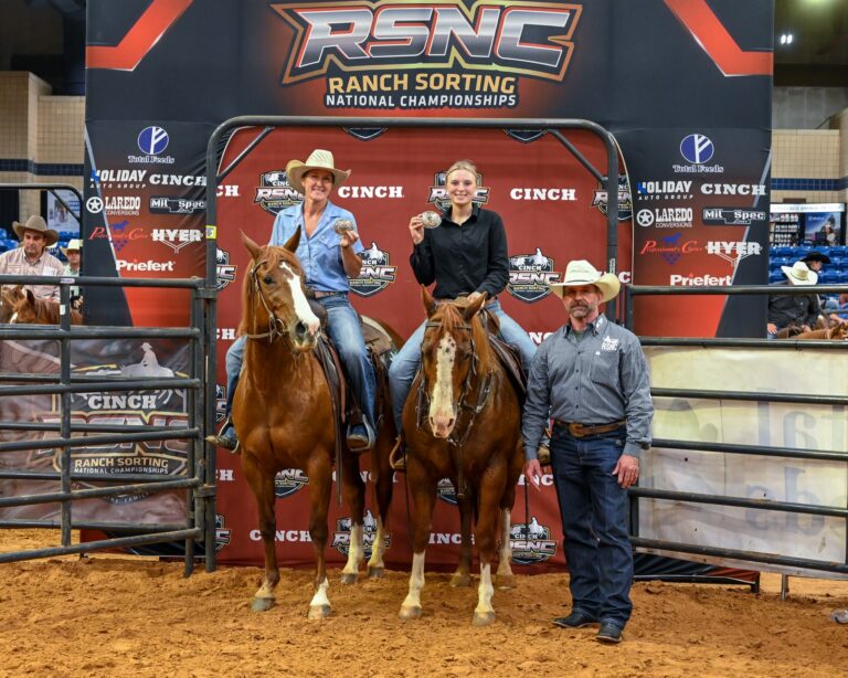 Elizabeth Cureton and Colie Weigand on horseback at the 2026 Cinch RSNC World Finals #10 HC in Fort Worth