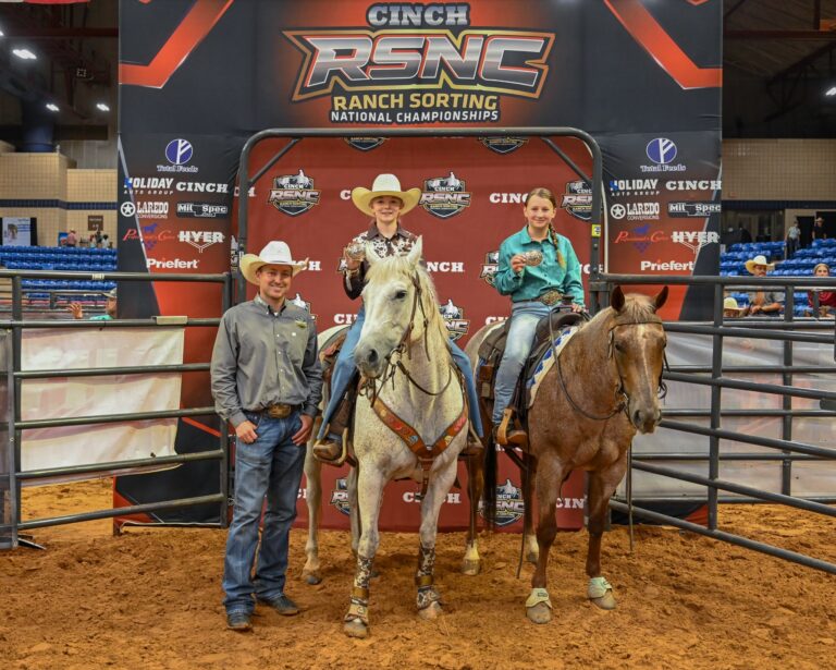 Jae Murphy and Emery Crouse on horseback at the 2026 Cinch RSNC World Finals #8 Youth in Fort Worth
